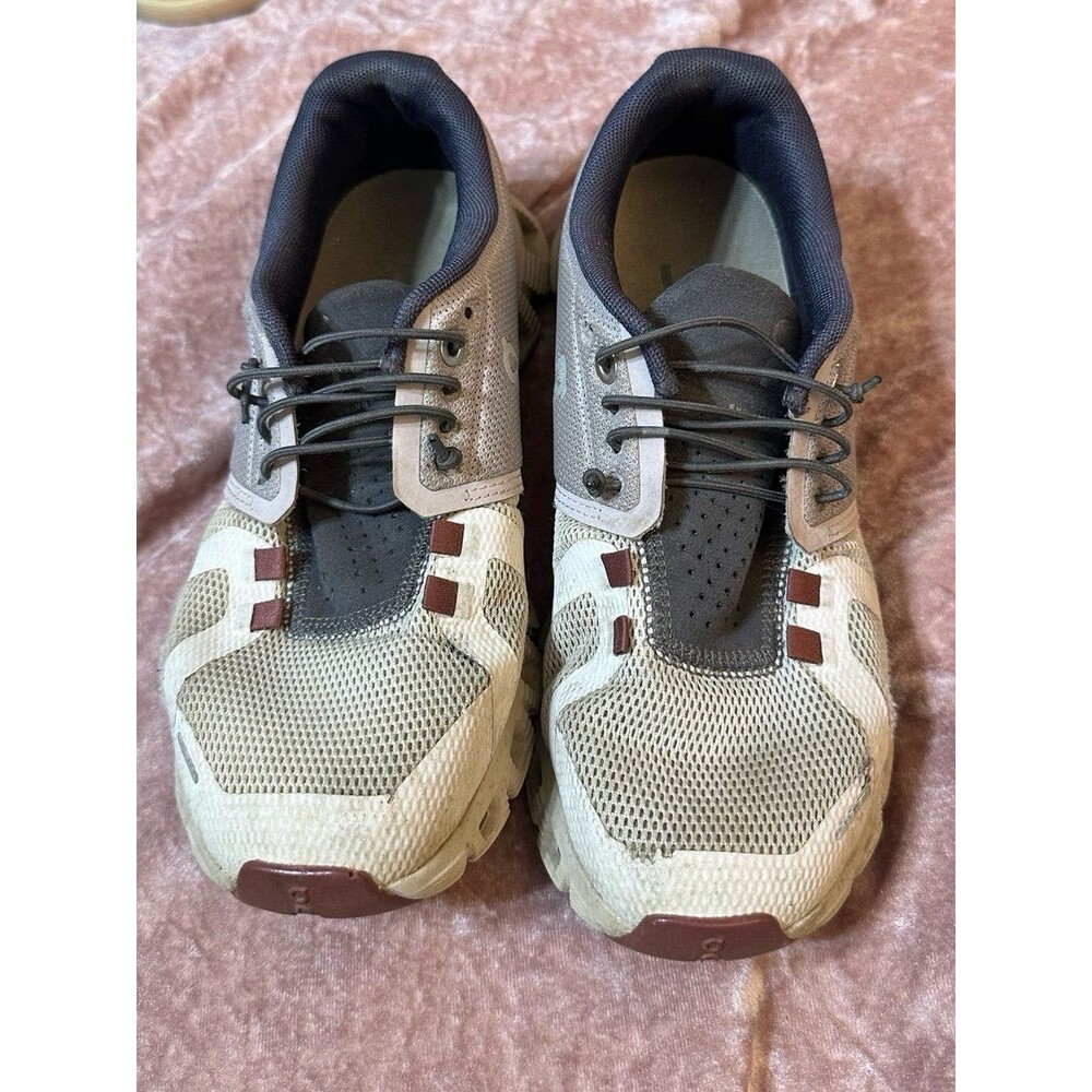 On cloud women’s shoes